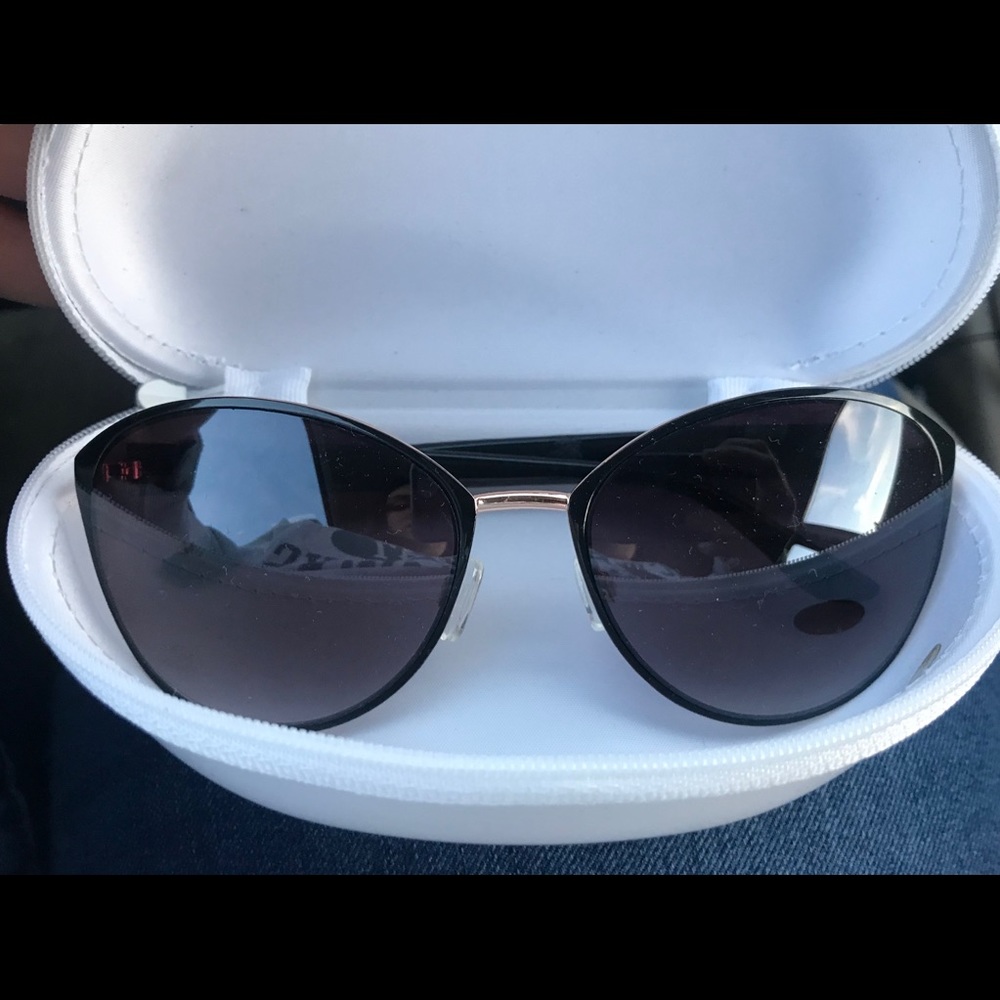 Jessica Simpson Sunglasses
